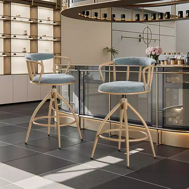 Sgabello da bar girevole in tessuto lino effetto neve blu con gambe in legno
