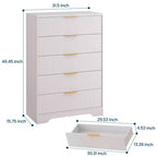 Cassettiera a 5 cassetti con frontali scanalati e maniglie color oro, comò alto per camera da letto