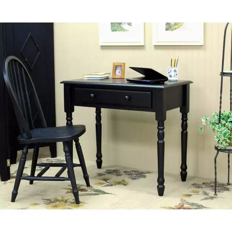 Scrivania Eleanor Wood con cassetti
